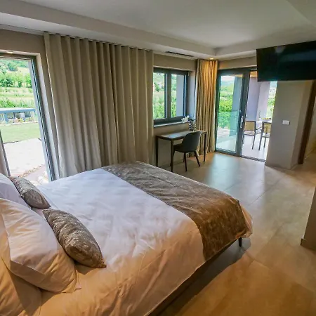 Casa Mulino - Where The Vineyards Meet The Sea Bed & Breakfast *