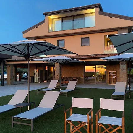 Casa Mulino - Where The Vineyards Meet The Sea Bed & Breakfast