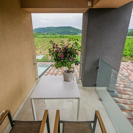 Casa Mulino - Where The Vineyards Meet The Sea Bed & Breakfast *