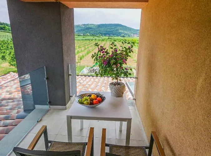 Casa Mulino - Where The Vineyards Meet The Sea Frühstückspension Sečovlje