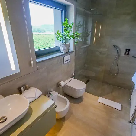 Casa Mulino - Where The Vineyards Meet The Sea B&B